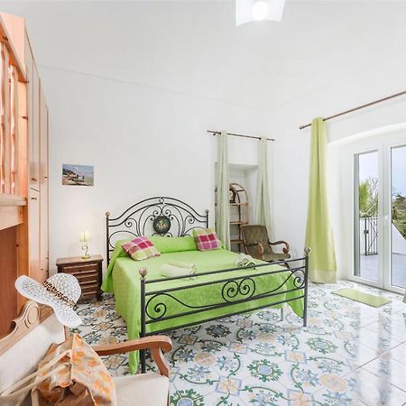Green Island Apartment Procida Bagian luar foto