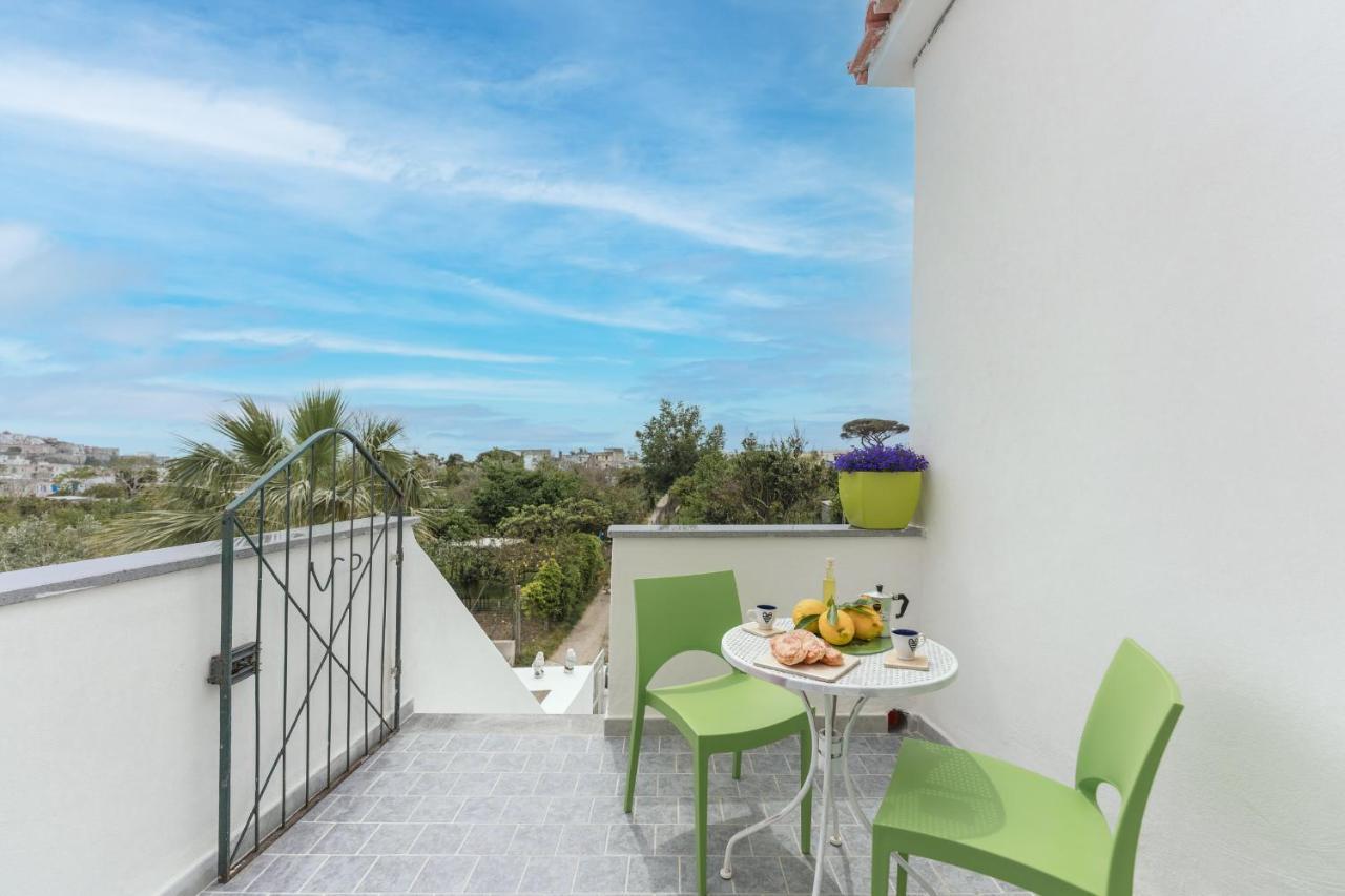 Green Island Apartment Procida Bagian luar foto
